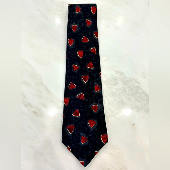 Hugo Boss tie. Black/grey with red pattern. In great condition!
